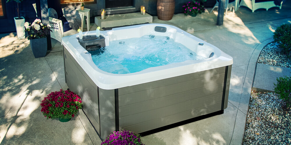 LH Series L7 hot tub, photo 2