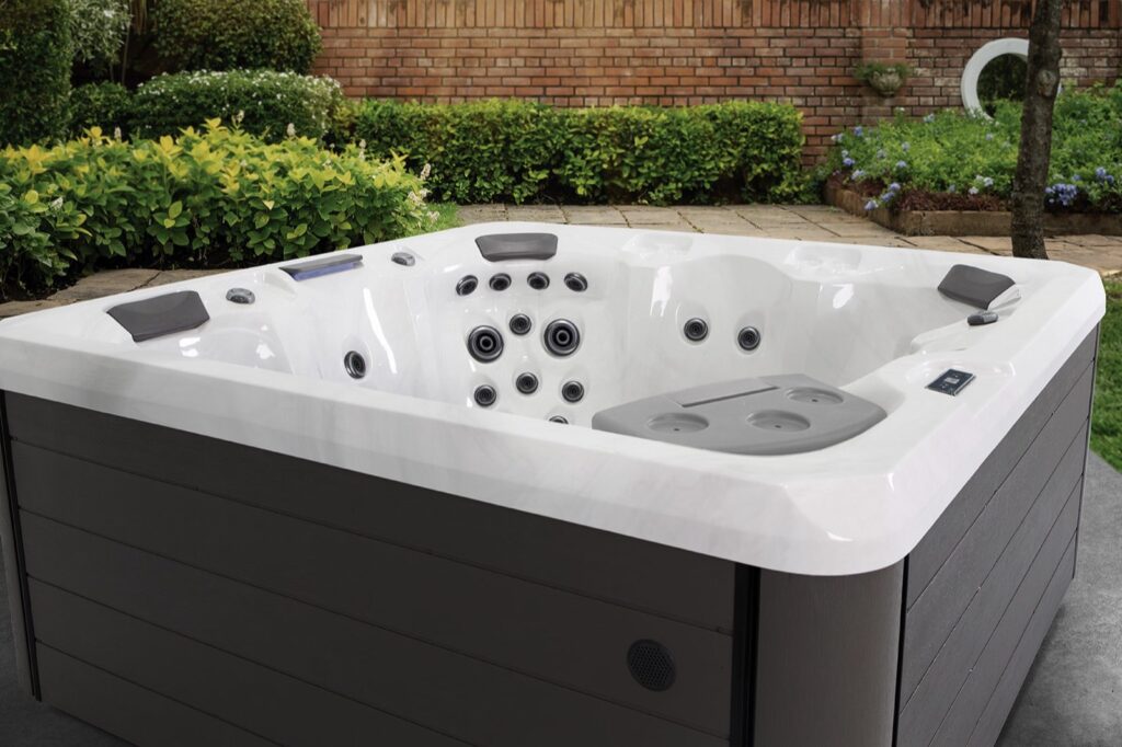 LH Series hot tub