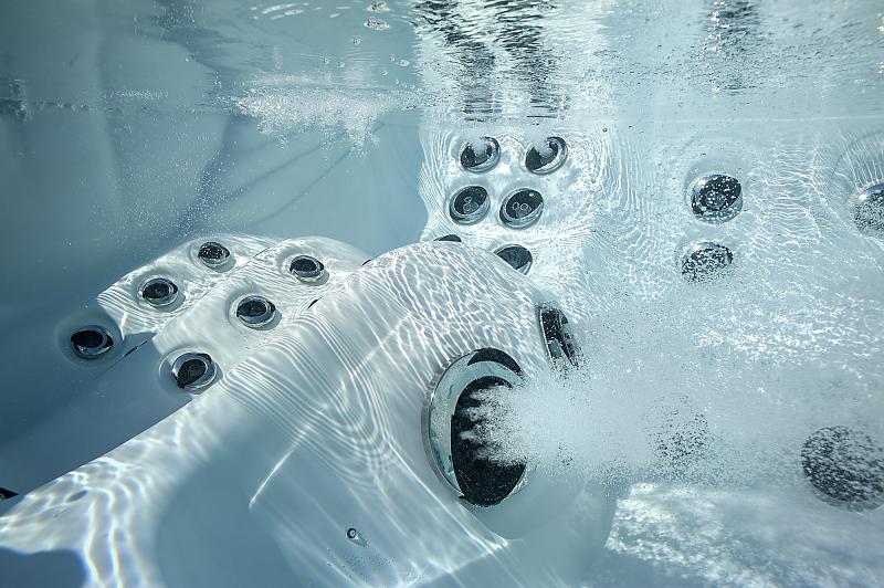 Michael Phelps Legend Series LSX 900 hot tub, underwater view of the jets