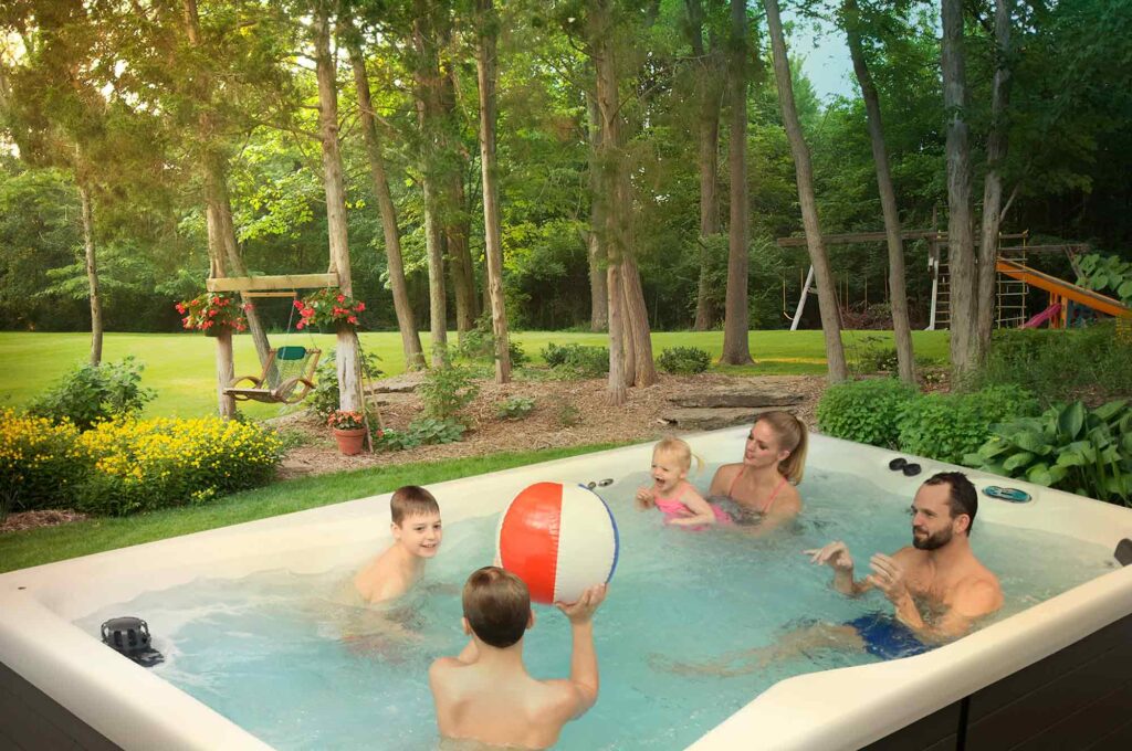 H2X Therapool 13 swim spa, feature detail