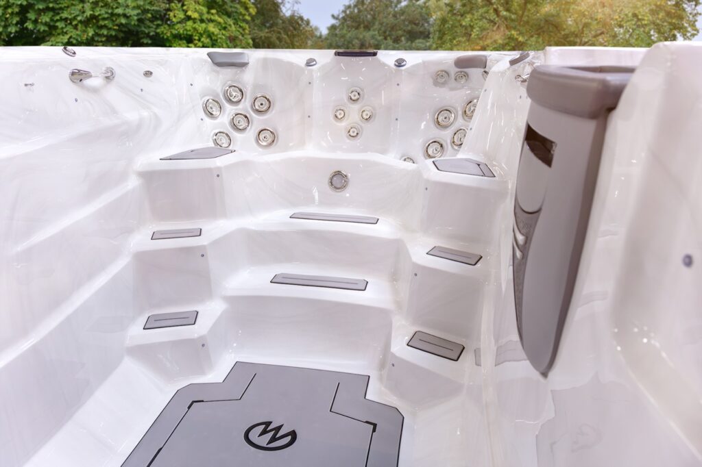 H2X Trainer 19D MAX swim spa, close-up of the jets